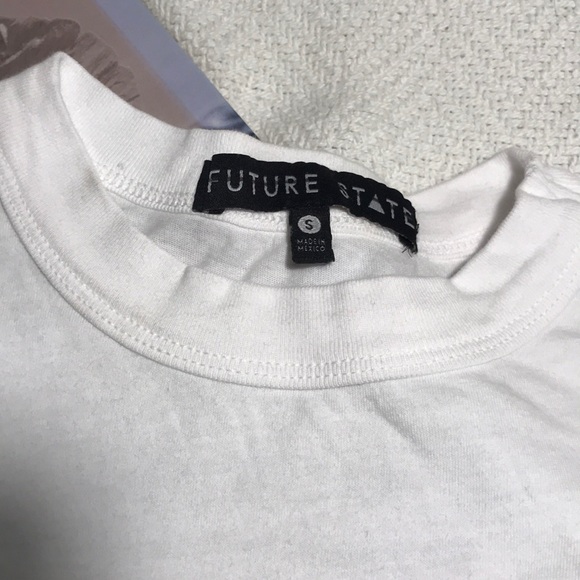 *SOLD* UO FUTURE STATE Gemini tee - Picture 4 of 6